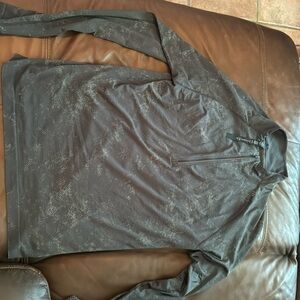 Men’s LuLulemon pullover, L, lightly worn